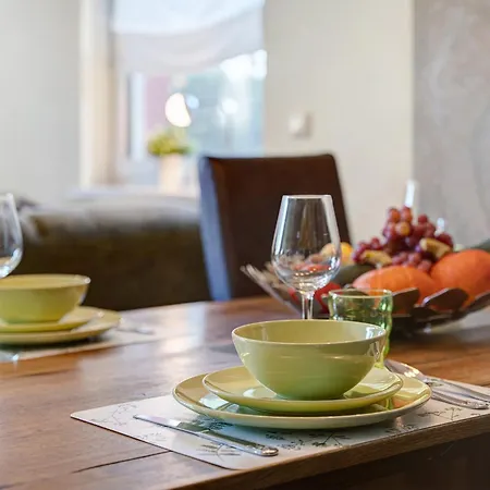 Haus Segelboot Hirtenweg 3c * Zingst