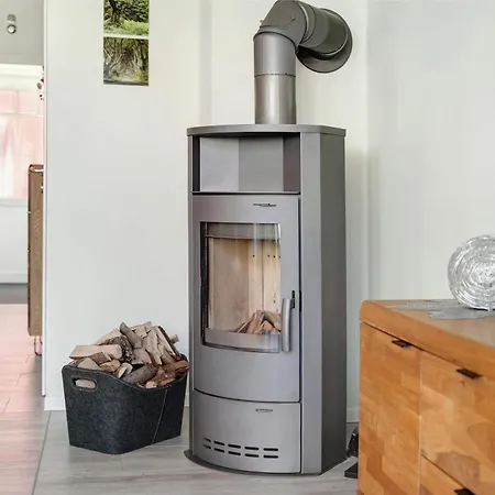 Haus Segelboot Hirtenweg 3c * Zingst