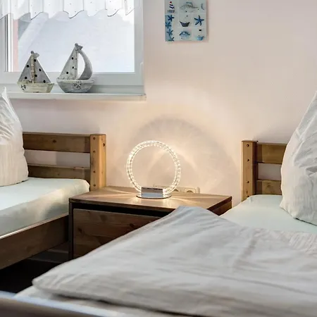Haus Segelboot Hirtenweg 3c Holiday home Zingst