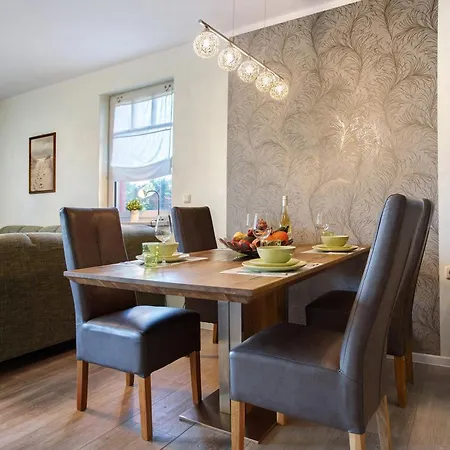Holiday home Haus Segelboot Hirtenweg 3c Zingst