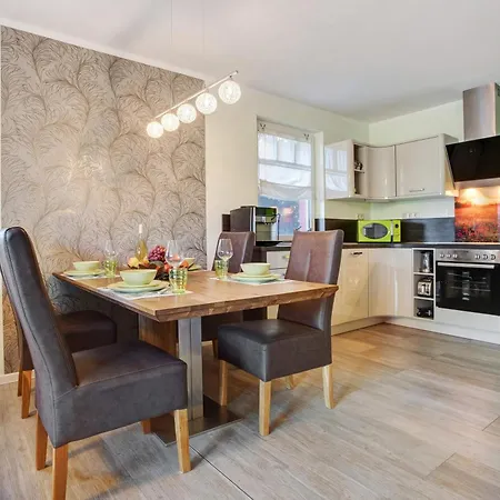 Holiday home Haus Segelboot Hirtenweg 3c Zingst